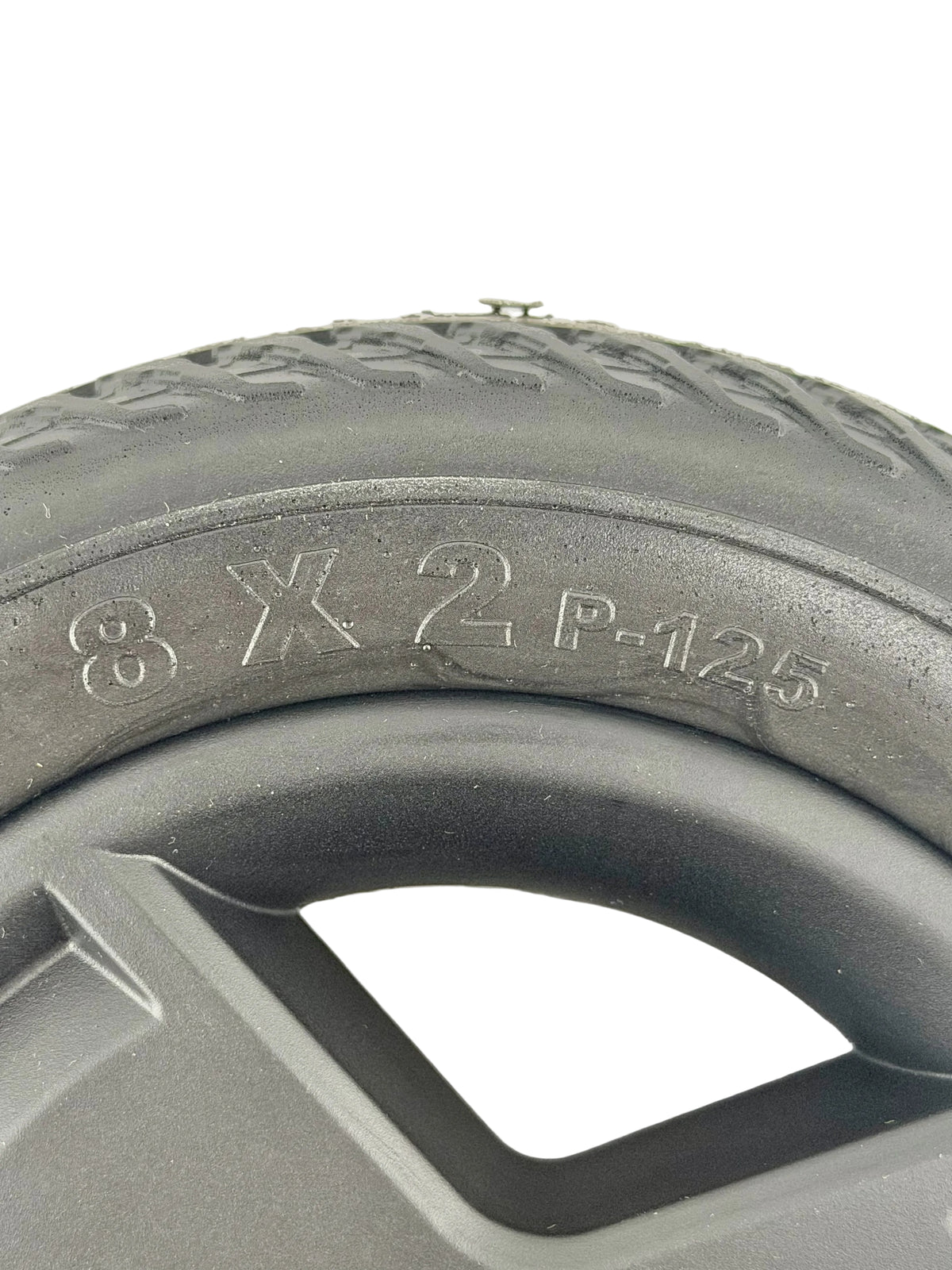 DGN2102158 front wheel assembly for the Pride Go-Go Endurance AL+, detail view
