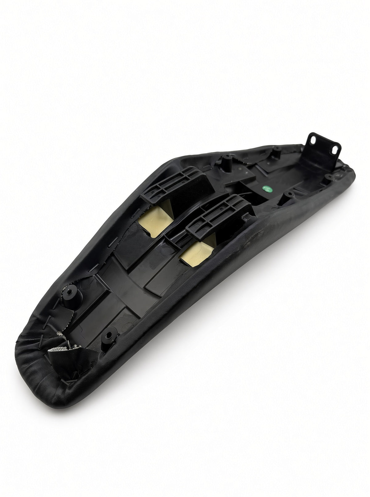 Hiboy DK1 seat underside showing the mounting brackets